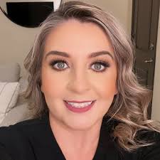 Niltza kobel makeup artist