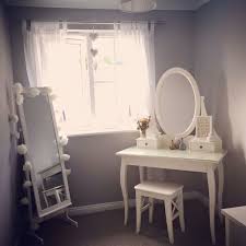 Ankleidezimmer Grauraum Ankleidezimmer Schminktisch Grau Hemnes Ikea Hemnesdressingtable Grau Weiss Rauminspiration Ankleide Zimmer Ankleidezimmer