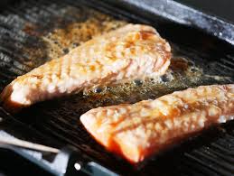 Substitute worcestershire sauce for soy sauce i like this: Quick Asian Sauce For Salmon Tried Supplied