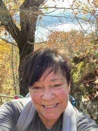 Desiree Bergeron's Instagram, Twitter & Facebook