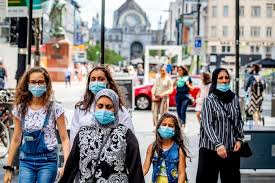 Weet dat de belgische overheid deze maatregelen genomen heeft omdat o.a. Overal In Belgie Gaan De Alarmbellen Af En Dus Is Het Mondmasker Er Nu Verplicht Trouw