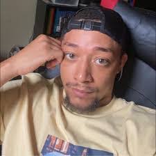 Carmela Marolda's Instagram, Twitter & Facebook