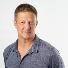 Donovan Everitt's Instagram, Twitter & Facebook