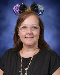 Amber Mitcheltree's Instagram, Twitter & Facebook