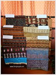 Ada juga kain tapis yang disulam dengan benang sutera putih yang disebut kain tapis inuh. Kreasi Kerajinan Tapis Lampung Di Event Tapis Evolution Heni Puspita