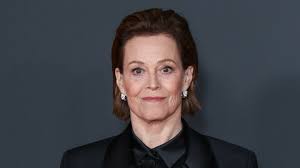 British Actress Lysette Anthony Accuses Harvey Weinstein of Rape, London  Police Investigating Multiple Claims