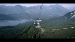 Dezember 2017 erschließt die topmoderne seilbahn zugspitze den höchsten berg des landes mit einem höchstmaß an komfort für die fahrgäste. Eine Seilbahn Der Superlative Zugspitze