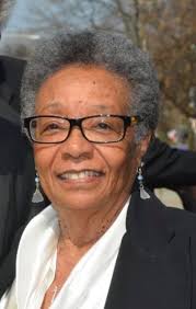 Lois Epps's Instagram, Twitter & Facebook