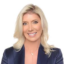 Whitney Bloom's Instagram, Twitter & Facebook