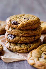 My favorite chocolate chip cookie is tender/crisp around the edges, and softer in the center. Chewy Chocolate Chip Cookies With Unrefined Sugar Sally S Baking Addiction