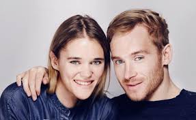 Sarah elena timpe und samuel koch wollen heiraten. Samuel Koch Und Sarah Elena Timpe Sagten Ja Livenet Mobile