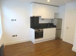 Modern families with kids and pets need a flooring option that resists scratches and stains. Modern Studio Flat 775pcm Morden North Cheam Spareroom