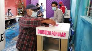 Este domingo, más de 93 millones de mexicanos están llamados a las urnas para votar en la primera consulta popular a nivel federal de la historia de méxico, la cual requiere de una participación del 40% para ser vinculante Imubkrnct87ewm
