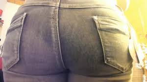 Italian girl farts wearing her new very tight jeans