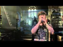An Angel Visits And Susan Boyle Sings In The Sweet Simple Film The Christmas Candle Cinema Youtube