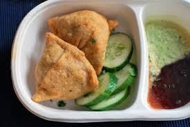 Samosa Gefullte Teigtaschen Mit Gemuse Gefullte Teigtaschen Essen Essen Bestellen
