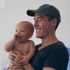 Matt Hilton (@matthilt0n)