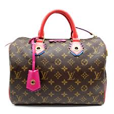 Louis Vuitton Speedy 30 Monogram Totem In Very Good Condition Gently Used It Shows Slight Signs O Louis Vuitton Satchel Louis Vuitton Speedy 30 Louis Vuitton