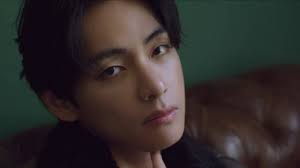 Hyunjin surpasses milestone