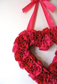 Encuentra aquí un montón de ideas de decoración de san valentín y podrás decorar tu salón y tu casa para vivir una auténtica fiesta del día de los enamorados. Adornos Para San Valentin Manualidades Para El 14 De Febrero