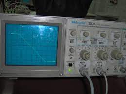 Osiloskop analog hanya berupa sinar yang dihasilkan oleh tabung crt sehingga tampil dilayar osiloskop. Pengertian Osiloskop Alat Ukur Elektronika Yang Mahal Harganya