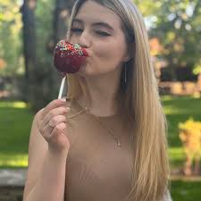 𝓚𝓪𝓽𝓮𝓻𝓲𝓷𝓪 𝓣𝓴𝓪𝓬𝓱𝓮𝓷𝓴𝓸 (@kkktch) • Instagram photos and videos