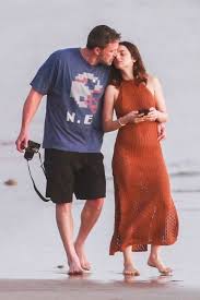 A timeline of ana de armas and ben affleck's relationship (and breakup) for everyone who is…confused. Ben Affleck Ana De Armas Relationship Timeline Dating Rumors
