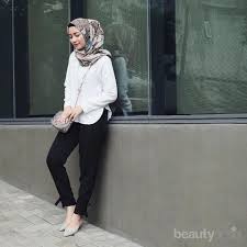 Pakaian wanita semi formal →. Dengan 6 Model Baju Kerja Casual Muslimah Ini Tampil Modis Ke Kantor Ngga Akan Ribet