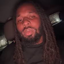 Desmond Phillips (@__10Reasons)