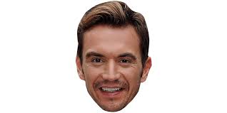 Florian silbereisen (born 4 august 1981 in passau) is a german singer and television presenter. Florian Silbereisen Celebrity Big Head Celebrity Cutouts