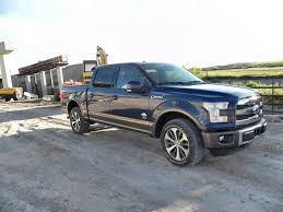 Its size is comparable to a ram or silverado, but if you want something smaller, you may want to consider a colorado, tacoma or frontier. 2015 Ford F 150 King Ranch Black