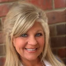 Vicki Rutherford's Instagram, Twitter & Facebook