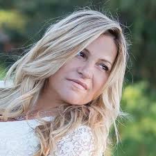 If. Anyone has any pumpkins they don't want and are going to throw them  away please send me a message because I will pick them up for my chickens  please and thank