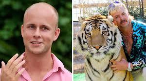Two exotic big cats and a bald king