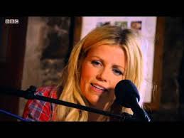 She moved north to study fine art at nottingham trent university in 1998. Ellie Harrison Singing Acoustically On Secret Britain 15 4 15 Youtube