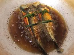 Ikan cencaru yang disumbat dengan sambal. Ini Rahsia Super Sedap Resepi Ikan Cencaru Belah Belakang Orang Utara Mingguan Wanita