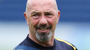 Matthew Maynard: Glamorgan coach to leave county
