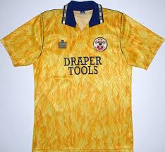 Southampton fc's new home kit for 2020/21 sees the return of the club's iconic sash design first featured back in 1885, where players would wear a physical sash over their shirt. Southampton 21 22 Away Kit Released Footy Headlines