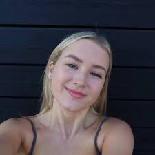 Surprise! Link in bio just got a whole lot better. Come find me