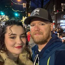 What are good mani/pedi places in Waterville, Maine?