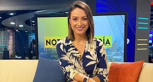 Noticias caracol (until 9 october 2007 caracol noticias) is the name for all the national newscast from the news division of caracol televisión which carries the same name. Es Oficial Monica Jaramillo Se Despide Noticias Caracol