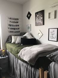 Simple College Dorm Room Dorm Gallery Wall Simple Chic Dorm Dorm Simpledorm Dormroomideas Dor Beautiful Dorm Room Dorm Room Designs Dorm Room Inspiration