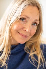 Saskia Sarginson added a new photo.