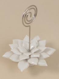 Visualizza altre idee su segnaposti matrimonio, segnaposto, segnaposto matrimonio. Segnaposto O Portafoto Decorativo A Forma Di Bellissimo Fiore Colore Bianco Elegante Ideale Per Matrimoni Bianco 023836 Shop Guerrini