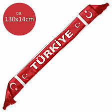 Die ganze welt blickt am freitag nach rom, wenn die italienische nationalmannschaft die euro 2020 gegen die türkei im olympiastadion eröffnen wird. Turkei Schal Turkiye Fahne Turkische Flagge Bayrak Fahnen Dekoration Banner Rot Ebay