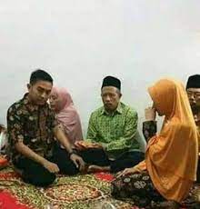 Maaf, terjadi error saat ingin menampilkan video. Cara Berbicara Dengan Calon Mertua Untuk Melamar Berbagi Lamaran