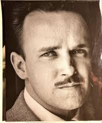 Robert Trow's Instagram, Twitter & Facebook