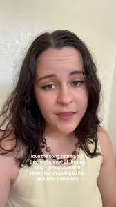 shes actually so sweet just a little crazy #fyp #sabrinacarpenter  #pleasepleaseplease #dogsoftiktok #reactivedog