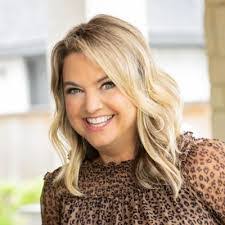 Susan Bobek's Instagram, Twitter & Facebook