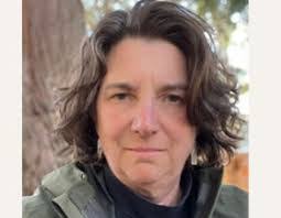 Laura Planck's Instagram, Twitter & Facebook